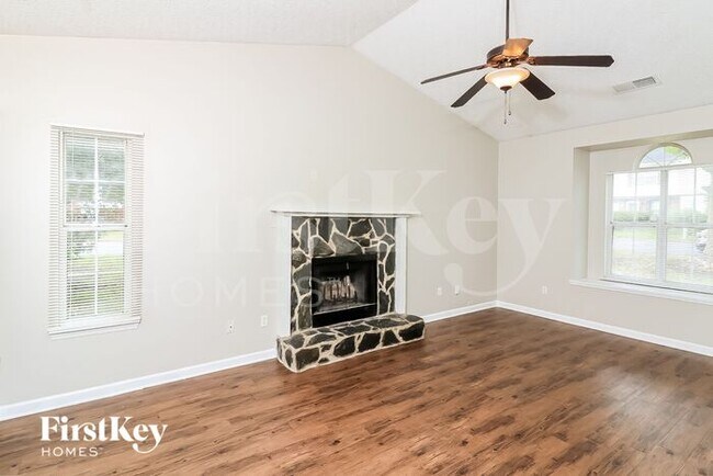 Building Photo - 7185 E Village Ct