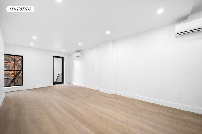 Foto del edificio - 166 S 2nd St