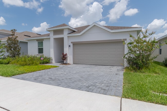 Building Photo - 2227 Pigeon Plum Dr