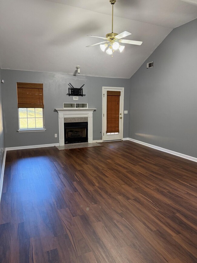 Foto del edificio - 911 Cannock St