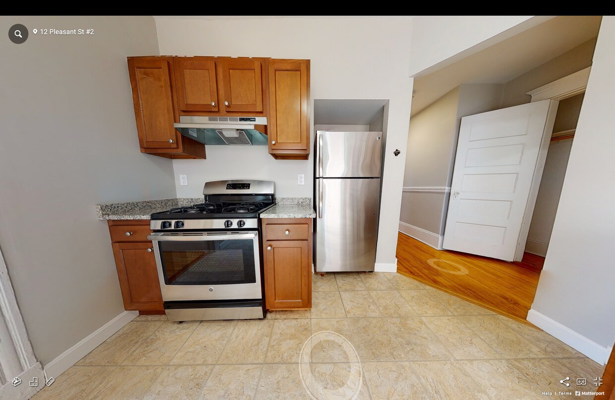 Primary Photo - 13 Pleasant St