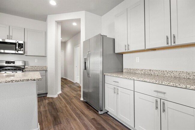Foto del edificio - 5808 Begonia Ct