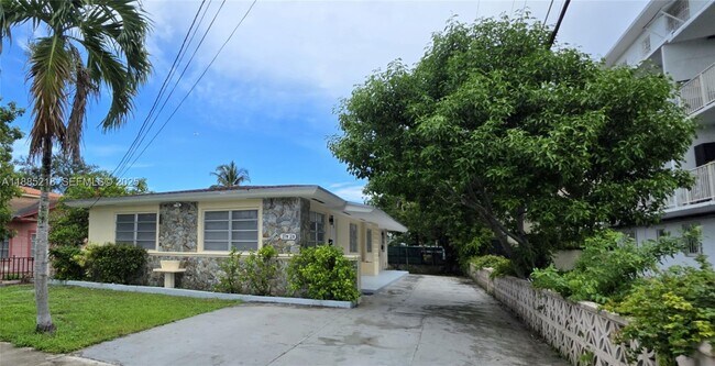 Foto del edificio - 21 NW 32nd Ct