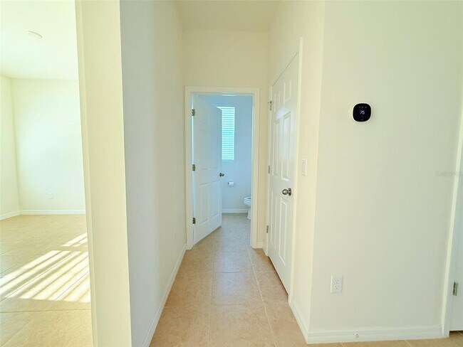 Foto del edificio - 1705 Felicity Ln