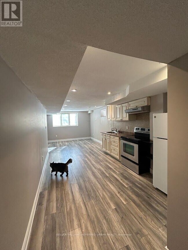 Building Photo - 43 Littleriver Ct