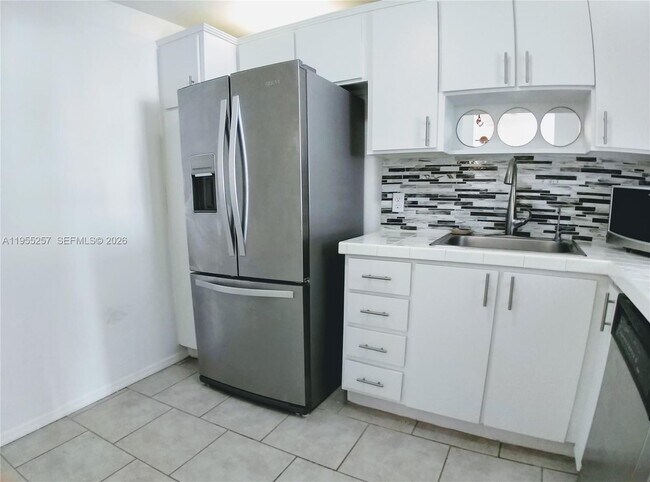 Foto del edificio - 1228 West Ave