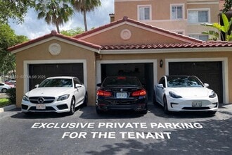 Building Photo - 2031 Renaissance Blvd