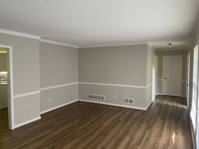 Foto del edificio - For Rent