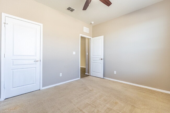 Building Photo - 27527 Paseo Mesa