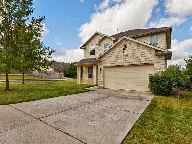 Building Photo - 1412 Briar Hill Dr