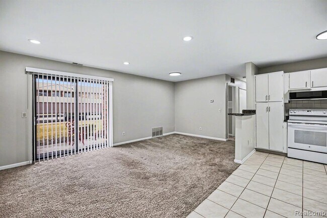 Foto del edificio - 15142 Seagull Dr