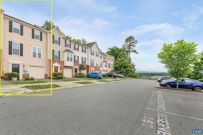 Building Photo - 1991 Asheville Dr