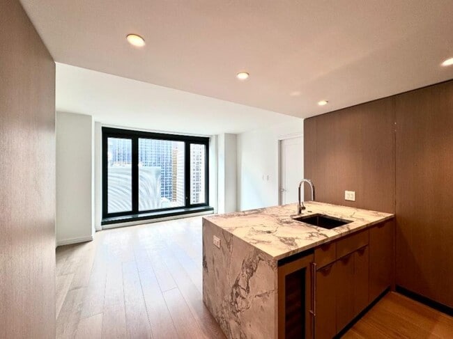 Building Photo - 2 bedroom in New York NY 10019