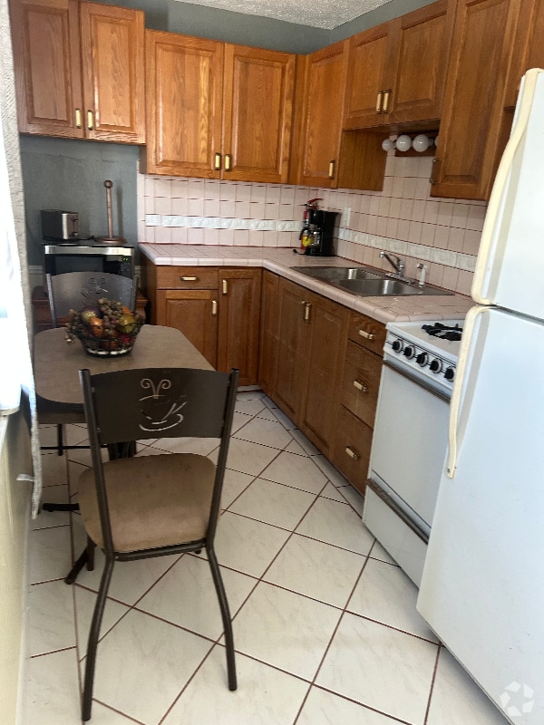 Building Photo - 9751 FL-78
