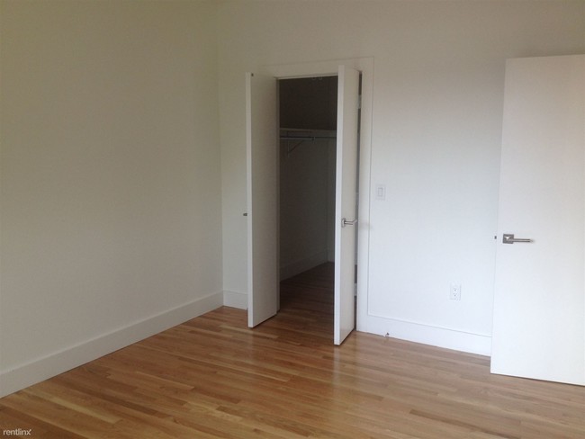 Foto del edificio - 2 br, 1 bath Apartment - 366 W Side Ave