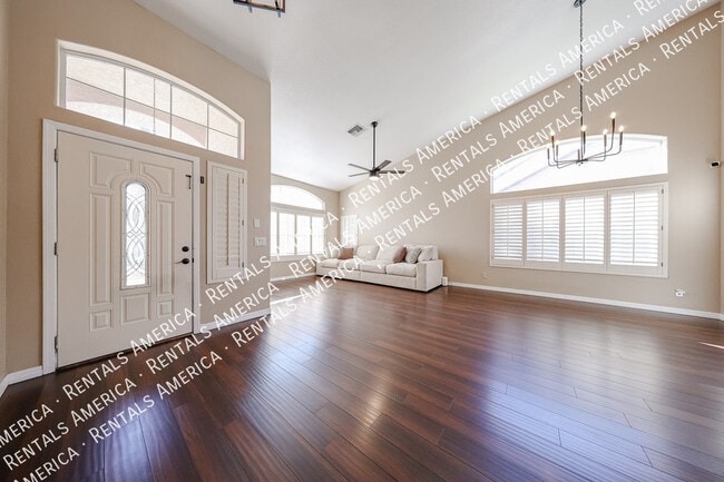 Foto del edificio - 6126 E Juniper Ave