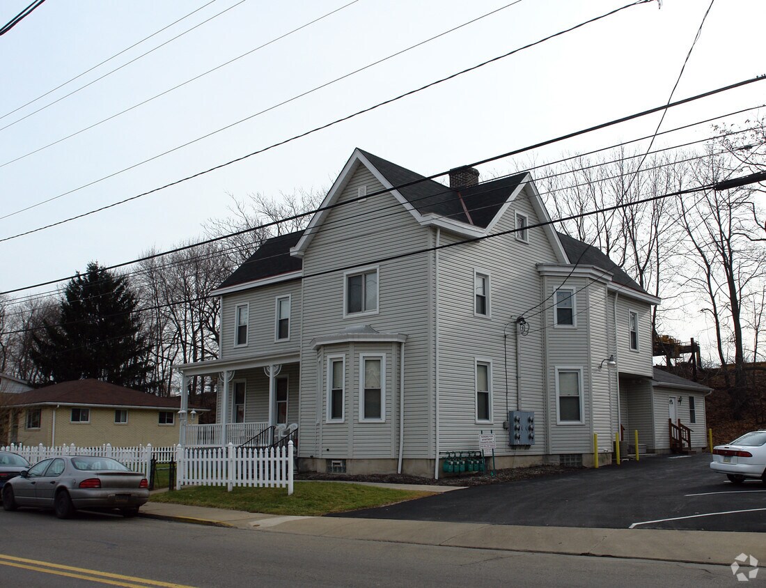Primary Photo - NEW AGE GROUP APARTMENTS