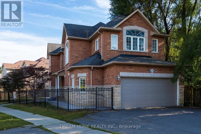 Building Photo - 4083 Ellesmere Rd