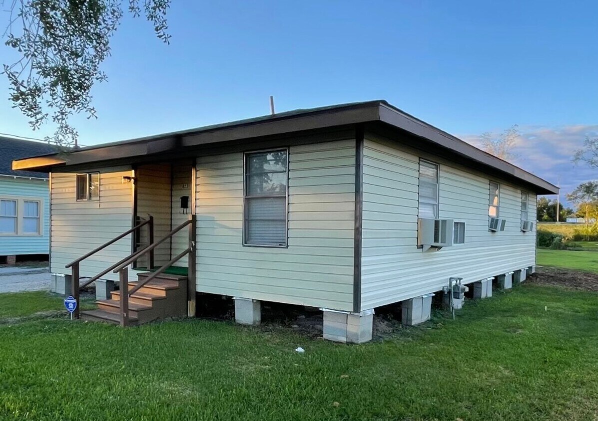 823 Pryce St, Lake Charles, LA 70601 House Rental in Lake Charles, LA