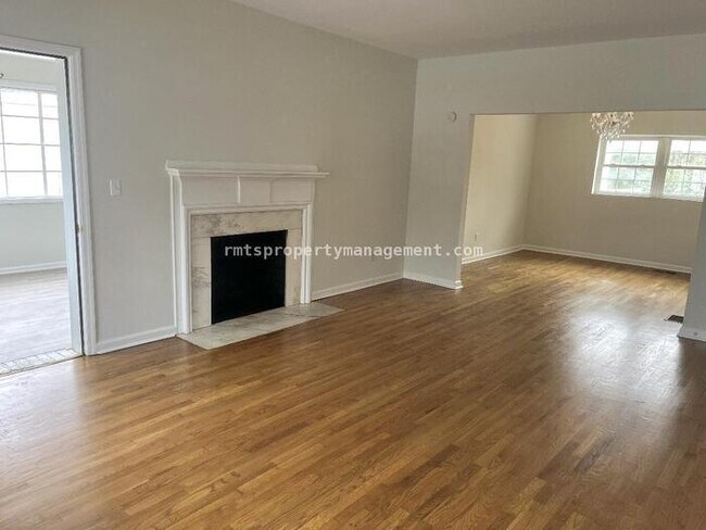 Foto del edificio - 1977 N Decatur Rd