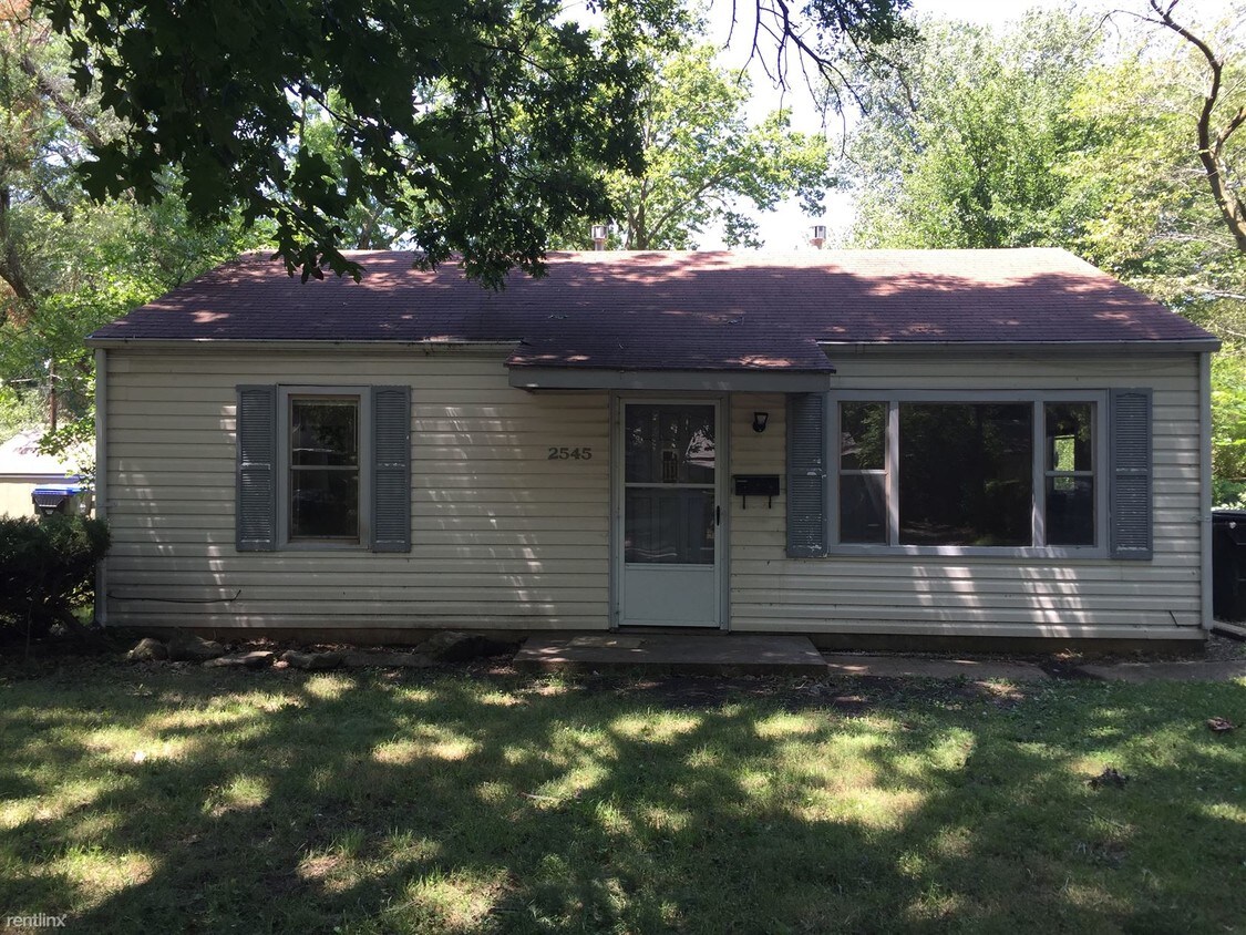 Primary Photo - 2 br, 1 bath House - 2545 SW Hillcrest Rd