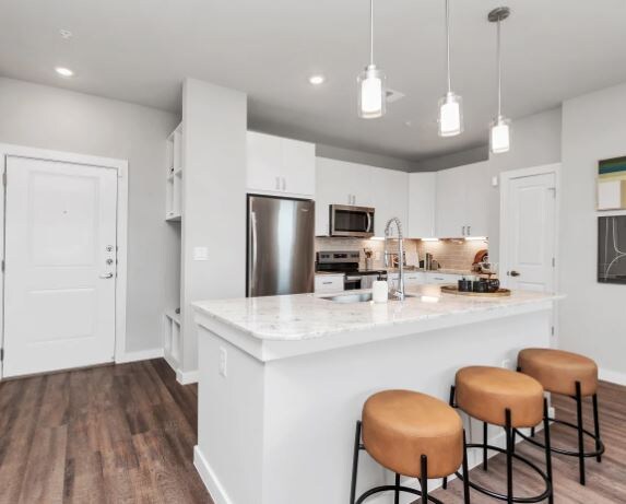 Foto del edificio - 275 Pine Terrace Dr