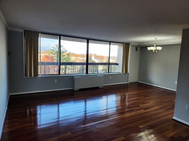 Building Photo - 3701 S George Mason Dr