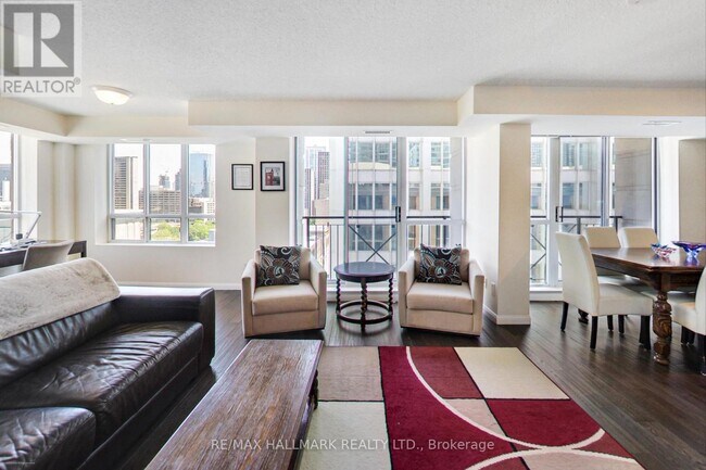 Photo du bâtiment - 140 Simcoe St