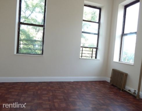 Foto principal - 566 Seneca Ave