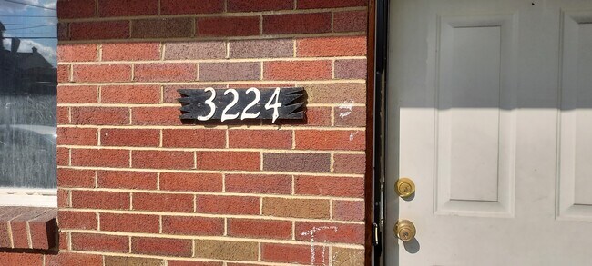 Building Photo - 3224 Faronia St