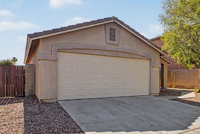 Foto del edificio - 14718 N 154th Ln