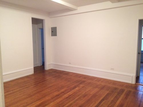 Building Photo - 139 W 55th St