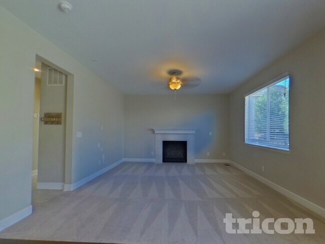 Foto del edificio - 7773 Oasis Dr