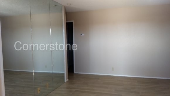Building Photo - 501 W Tonopah Dr
