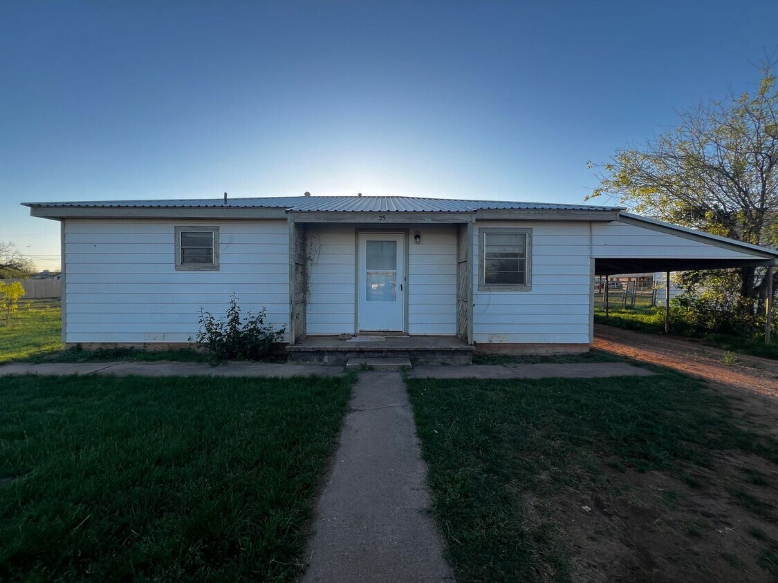 Foto principal - Adorable 2 Bedroom Home in Anson! MOVE IN ...