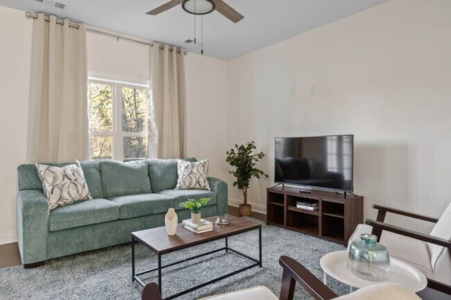 Building Photo - 3319 Old Hickory Blvd