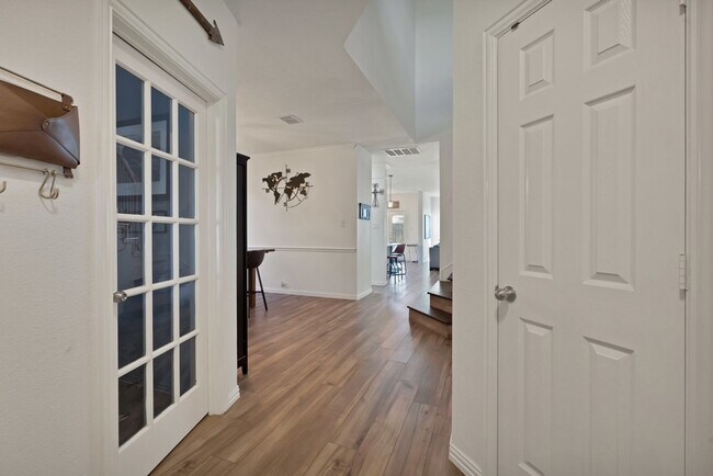 Foto del edificio - 1708 Kittyhawk Dr