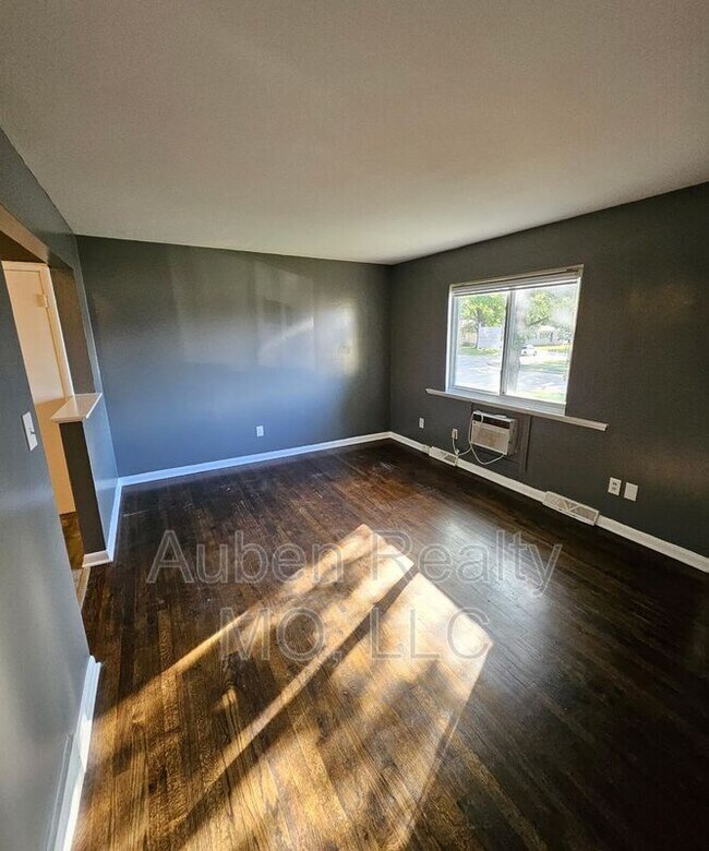 Foto del edificio - 5247 Hadley St