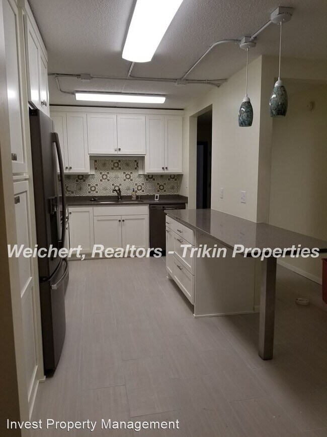 Building Photo - 3 br, 2 bath House - 6670 Vernon Ave S #211