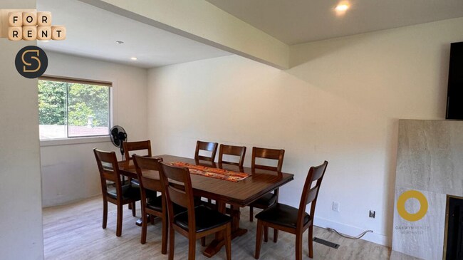 Photo du bâtiment - 40221 Garibaldi Way