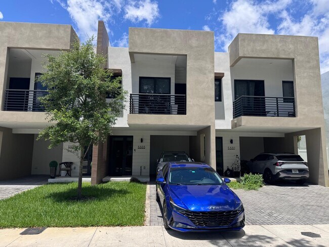 Foto del edificio - 5503 W Oak Way