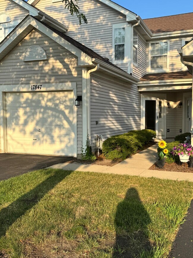 Foto del edificio - 17847 W Salisbury Dr