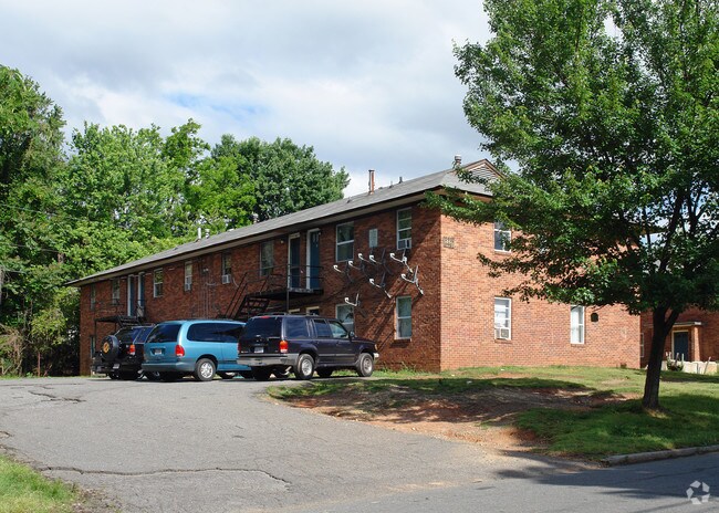 Primary Photo - 2920 Ivy Ave