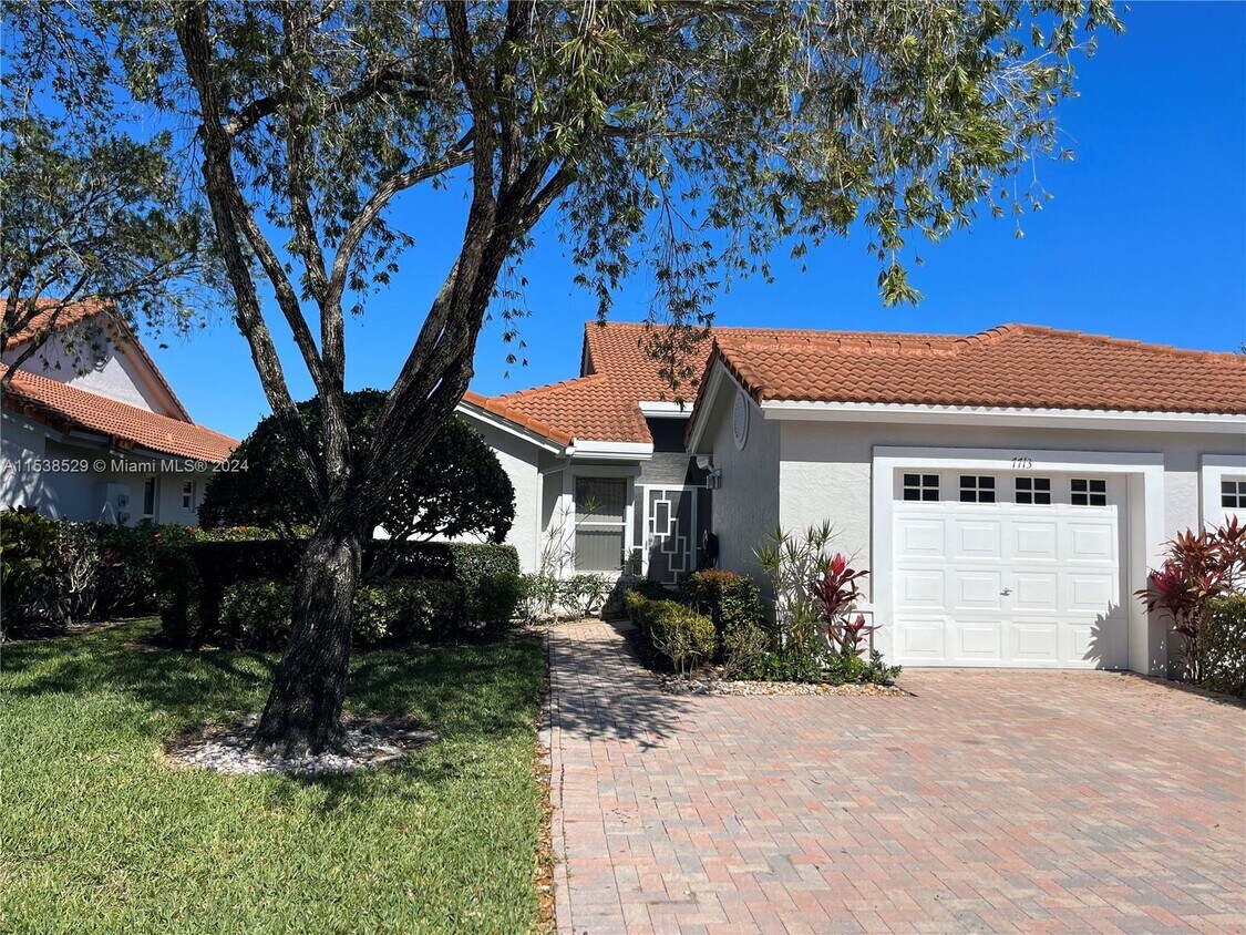Primary Photo - 7713 Springwater Pl