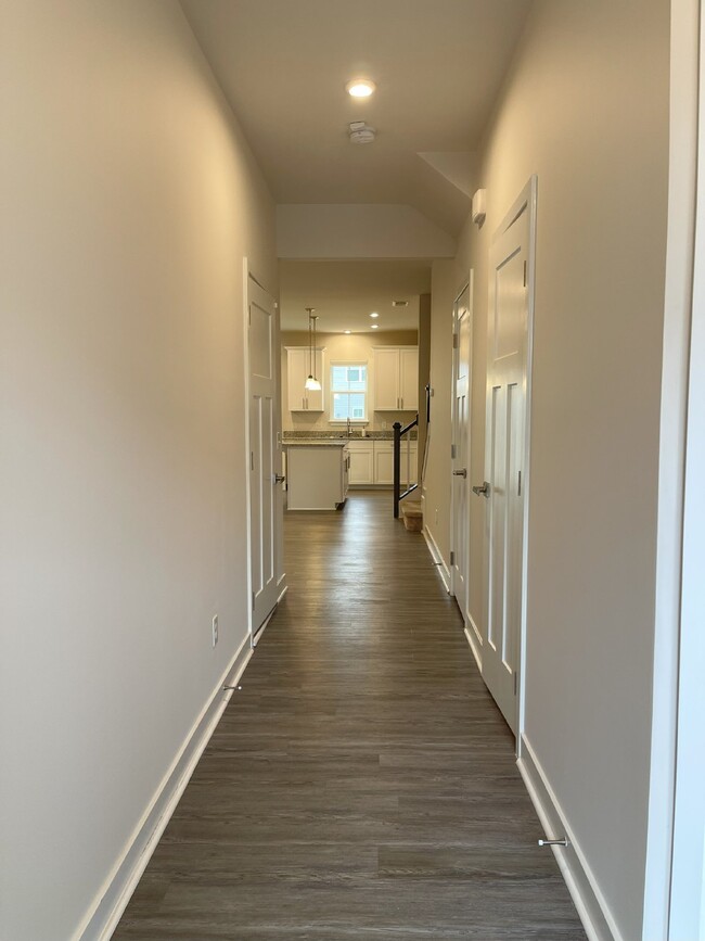 Building Photo - 218 Clearwood Dr