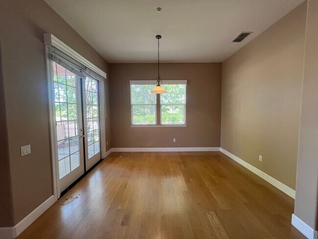 Foto del edificio - Fantastic Former Model Home in a 55+ El Dorado Hills Community!