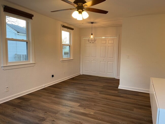 Building Photo - Impeccably Updated 3 BR / 2 BA Ranch