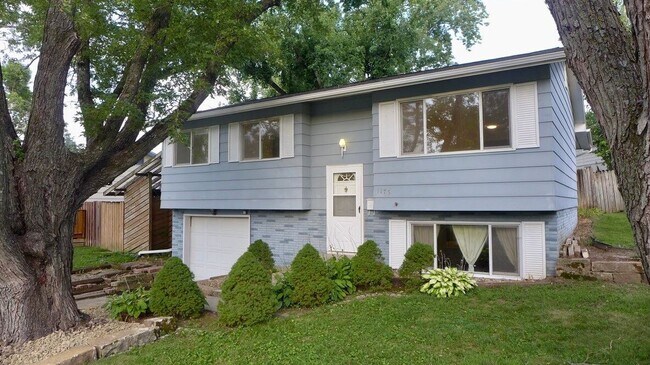 Foto del edificio - 1175 Lindale Dr