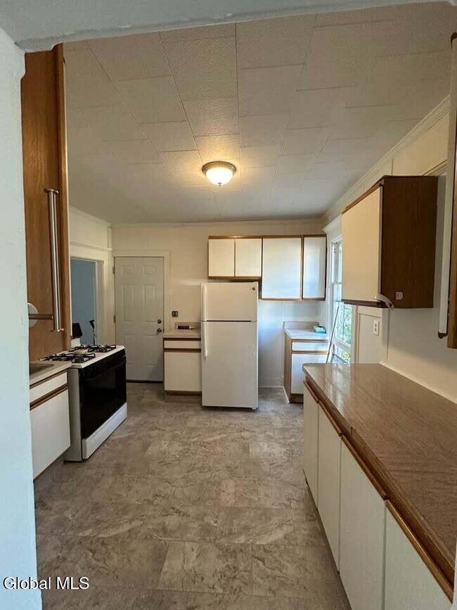 Foto del edificio - 169 Kingsboro Ave