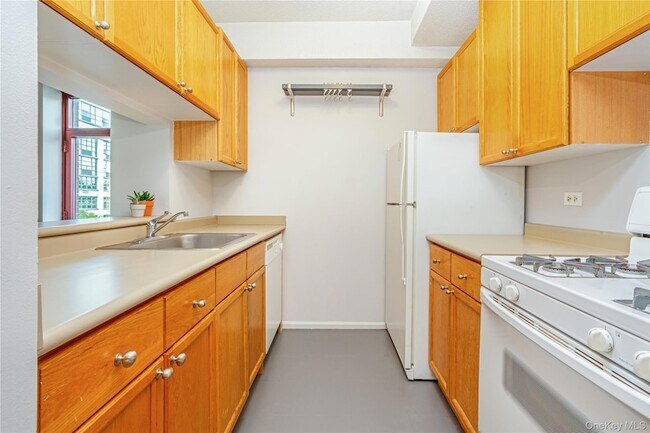 Building Photo - 4-74 48th Avenue Unit